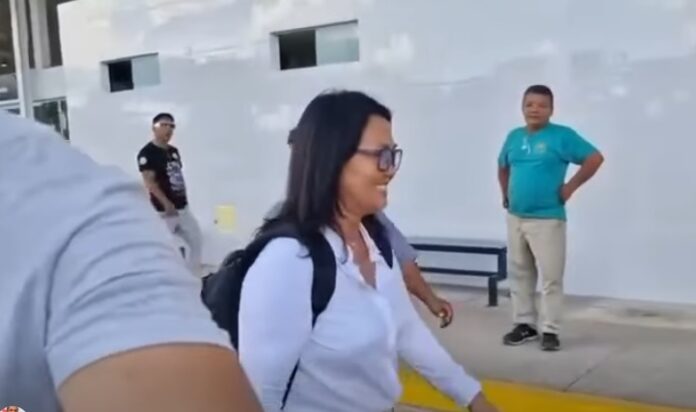 Keiko Fujimori evita responder preguntas incómodas en Iquitos