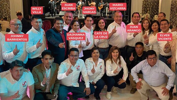 Alcalde de Huamanga y funcionarios municipales acuden a cena política de Perú Primero, pese a advertencia del JNE