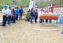 Embalsamó el cadáver de su hermano con sal negra y asegura que su piel ‘renació’ 11 años después