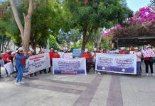 Trabajadoras del programa Warmi Ñan realizan plantón en Piura y exigen mejoras laborales