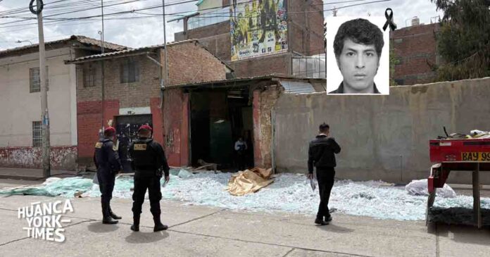 Huancayo: Cinco toneladas de láminas de vidrio aplastan y acaban con la vida de obrero mientras las descargaba de un camión
