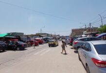 Mercados privatizados incumplen obras y empujan a comerciantes a ocupar calles