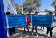 Comunidad educativa del colegio San Juan Bautista exige al GORE Piura cumplir reconstrucción prometida