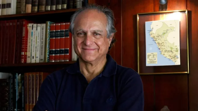 Francisco Diez Canseco: "La izquierda y la derecha son obsoletas"