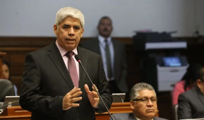 Piden exclusión de candidato que mintió en declaración jurada de ingresos