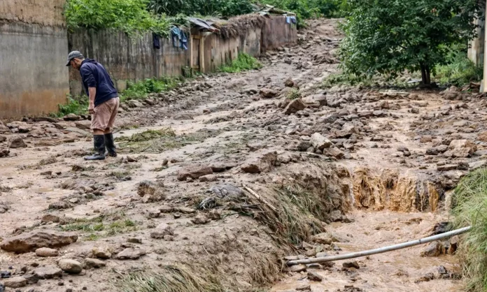 Perú en alerta por intensas lluvias: 59 fallecidos, distritos afectados y ríos bajo vigilancia