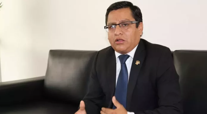 César Vásquez: “Desde el Senado apostaré por una transformación del sistema de salud” (VIDEO)