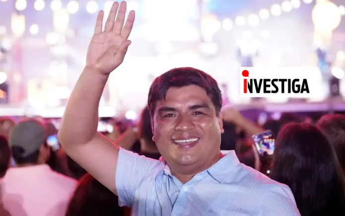 Alcalde de Trujillo que gozó en fiesta de la marinera se fue de vacaciones porque dice estar mal de la rodilla