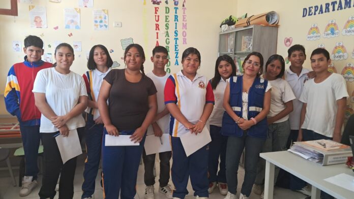 Estudiantes de la I.E. participan de taller de corresponsalía escolar Estudiantes de la I.E. participan de taller de corresponsalía escolar