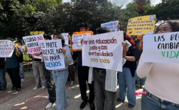 Beneficiarios de Beca 18 en Piura protestan contra cambios en el reglamento y denuncian «medida desproporcionada»