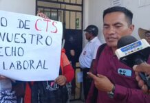 Docentes de Piura protestan para exigir el pago de beneficios laborales y atención del gobernador Luis Neyra
