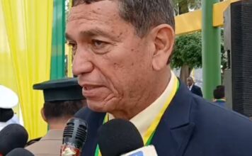 Julio Vásquez anuncia medidas preventivas ante El Niño y defiende su candidatura como primer regidor