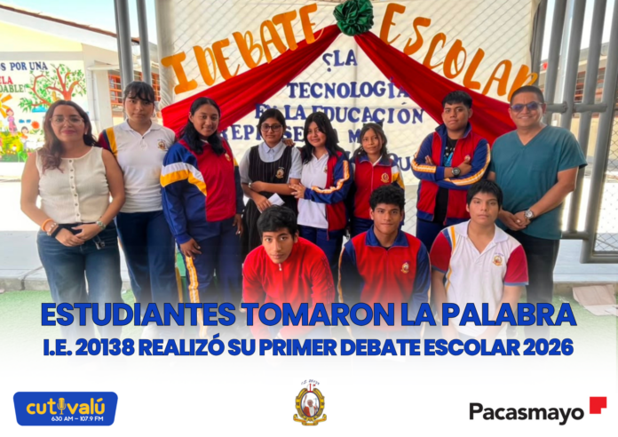Estudiantes de la I.E. N.° 20138 participando de debate escolar Estudiantes de la I.E. N.° 20138 participando de debate escolar
