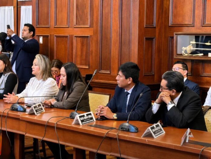 "Confío en que será garantía del debido proceso y no un instrumento de persecución política" "Confío en que será garantía del debido proceso y no un instrumento de persecución política"