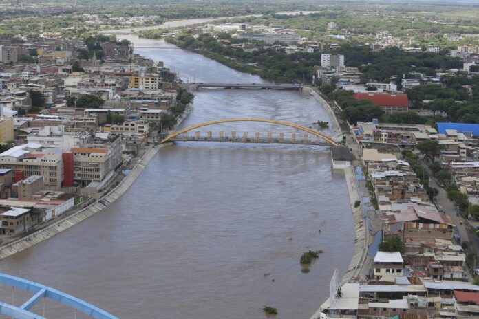 rio piura puntos críticos }