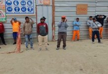 Trabajadores denuncian irregularidades y despidos arbitarios en obra de palacio municipal de Veintiséis de Octubre