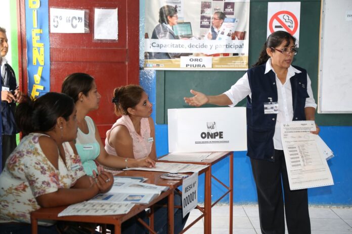 CAPACITACION A MIEMBROS DE MESA