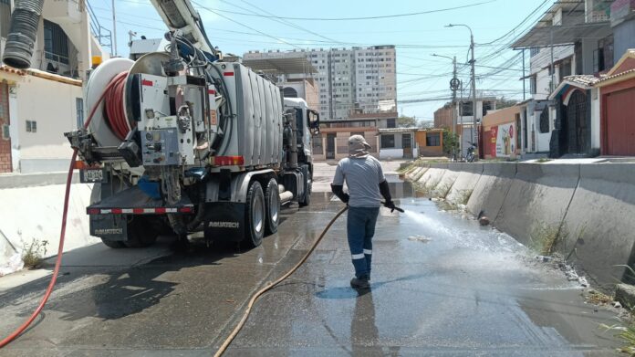 EPS Grau atendió incidencia de alcantarillado registrada en urbanización El Chilcal
