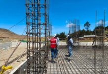Contraloría supervisa obra en Frías