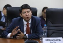 Congresista fujimorista piurano, Eduardo Castillo, viaja a España en su semana de representación y se ausenta del país en plena emergencia por lluvias